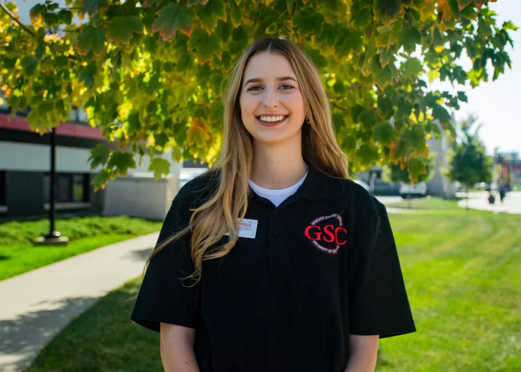 Kelsey Hintz Headshot